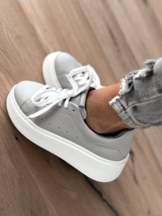 Kožené boty BRIGGITE na platformě šedé