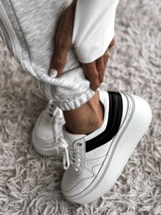 Kožené boty FAMOUS na platformě bílé